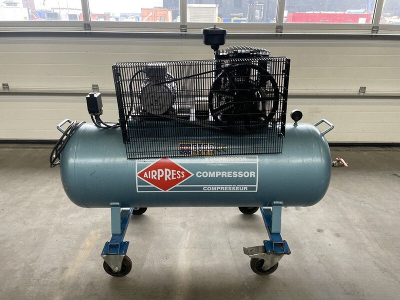 Airpress K300/600 Elektrische Zuigercompressor 3 kW 400 L / min 10 Bar - Compresor de aire: foto 4 Airpress K300/600 Elektrische Zuigercompressor 3 kW 400 L / min 10 Bar - Compresor de aire: foto 4