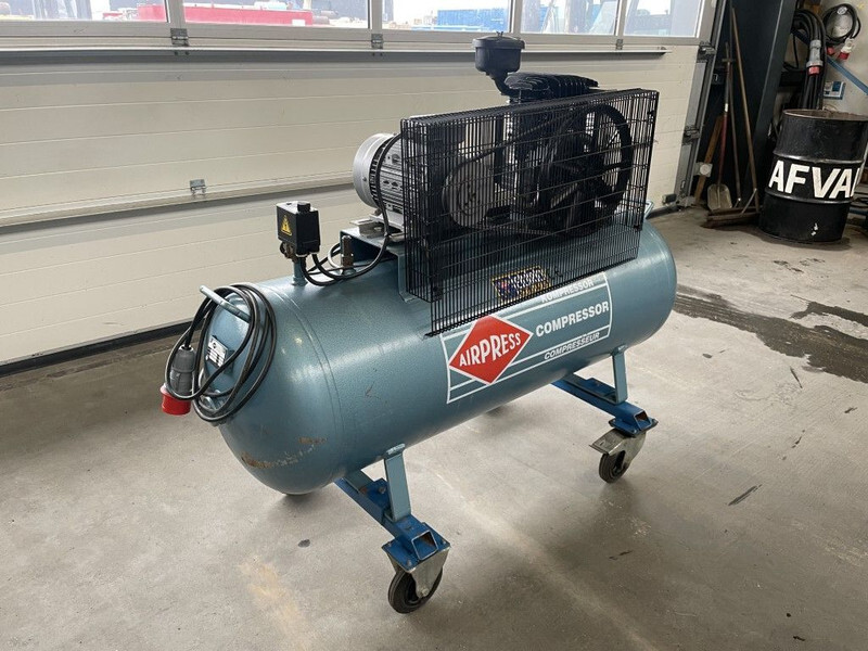 Airpress K300/600 Elektrische Zuigercompressor 3 kW 400 L / min 10 Bar - Compresor de aire: foto 5 Airpress K300/600 Elektrische Zuigercompressor 3 kW 400 L / min 10 Bar - Compresor de aire: foto 5