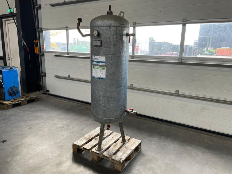 Atlas-Copco 250 liter 11 Bar Luchtketel Gegalvaniseerd Air Tank Verticaal - Compresor de aire: foto 2 Atlas-Copco 250 liter 11 Bar Luchtketel Gegalvaniseerd Air Tank Verticaal - Compresor de aire: foto 2