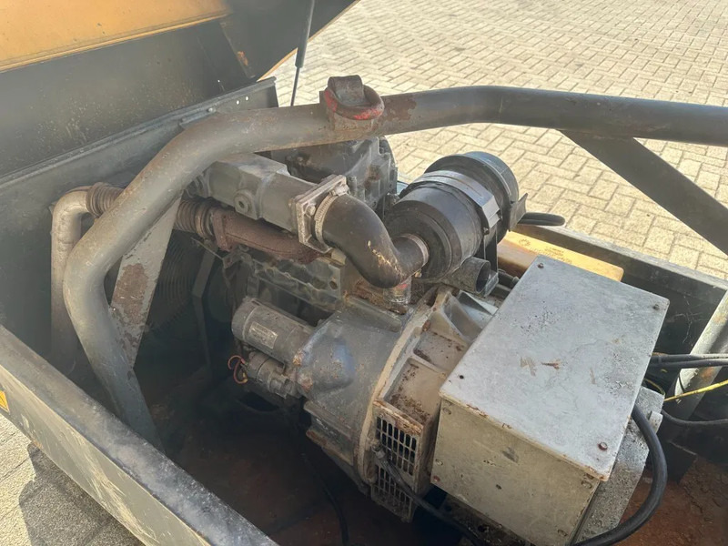 Atlas-Copco Deutz F2M 2011 Stamford 12 KVA generatorset - Generador industriale: foto 3 Atlas-Copco Deutz F2M 2011 Stamford 12 KVA generatorset - Generador industriale: foto 3