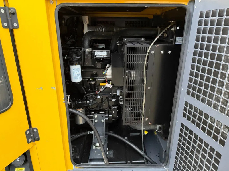 Atlas-Copco QES 60 STD John Deere 60 KVA Silent Rental generatorset - Generador industriale: foto 5 Atlas-Copco QES 60 STD John Deere 60 KVA Silent Rental generatorset - Generador industriale: foto 5