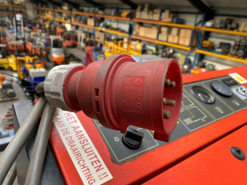 Compresor de aire BERKO BSD 25 18.5 kW 2400 L / min 8 Bar Silent Elektrische Schroefcompressor: foto 13 Compresor de aire BERKO BSD 25 18.5 kW 2400 L / min 8 Bar Silent Elektrische Schroefcompressor: foto 13