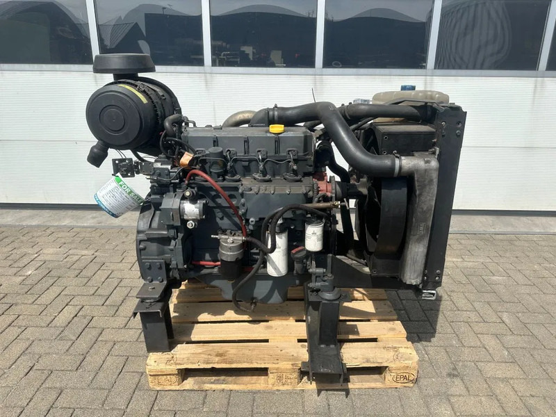 Deutz BF4M 1013 Diesel Engine 4 cylinder 102 kW / 137 HP - Motor para Equipo de manutención: foto 1 Deutz BF4M 1013 Diesel Engine 4 cylinder 102 kW / 137 HP - Motor para Equipo de manutención: foto 1