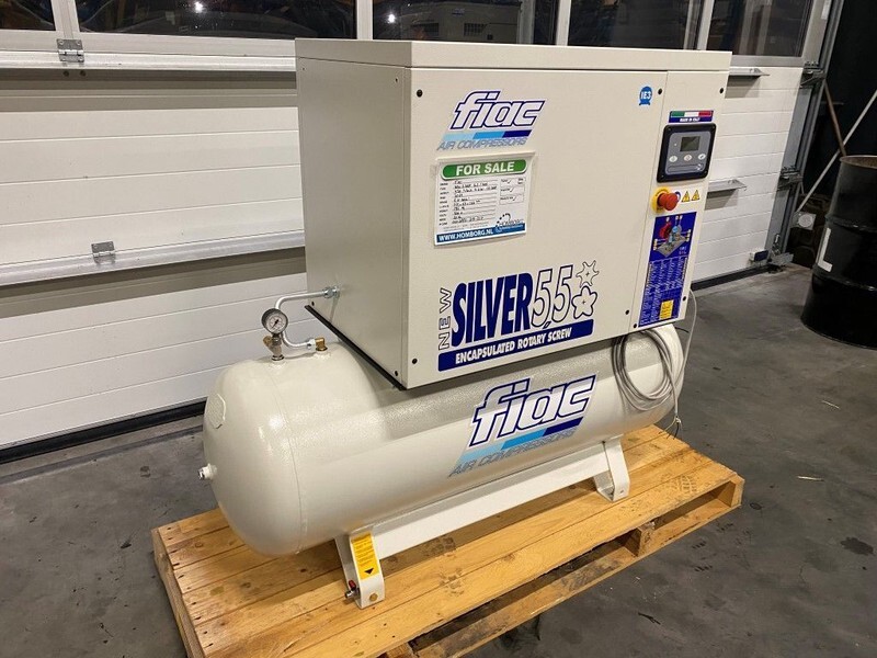 Fiac NewSilver 5.5 / 200 Silent 4 kW 450 L / min 10 Bar Elektrische Schroefcompressor met ketel - Compresor de aire: foto 3 Fiac NewSilver 5.5 / 200 Silent 4 kW 450 L / min 10 Bar Elektrische Schroefcompressor met ketel - Compresor de aire: foto 3
