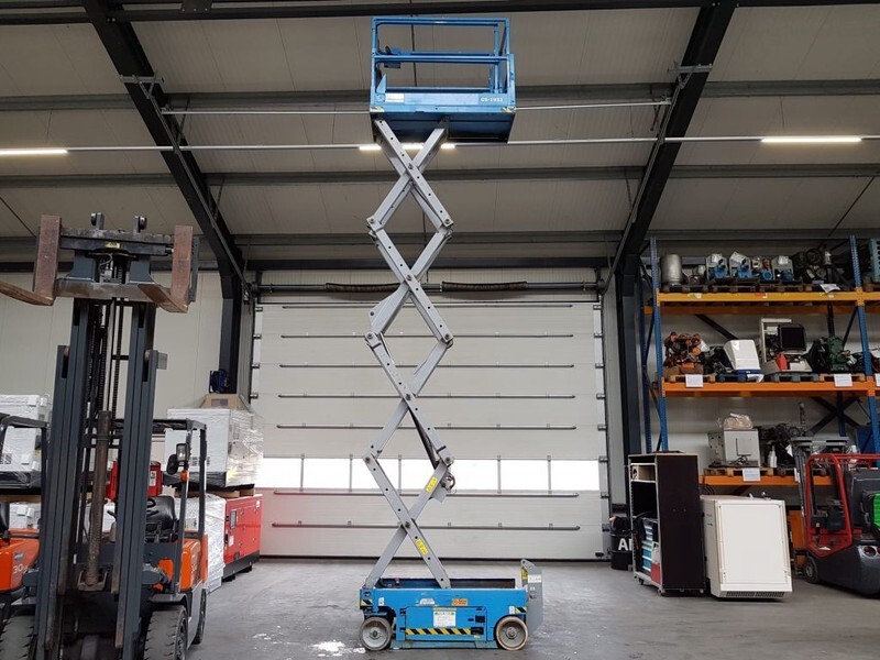 Genie GS 1932 Elektrische Schaarhoogwerker 7.8 meter werkhoogte accu's 2022 ! - Plataforma de tijeras: foto 2 Genie GS 1932 Elektrische Schaarhoogwerker 7.8 meter werkhoogte accu's 2022 ! - Plataforma de tijeras: foto 2