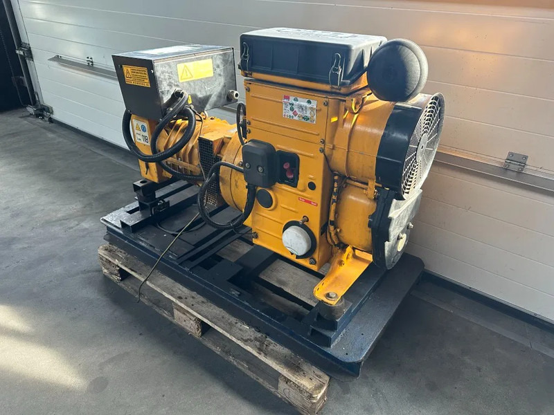 Hatz 2M41 15 kVA generatorset - Generador industriale: foto 4 Hatz 2M41 15 kVA generatorset - Generador industriale: foto 4
