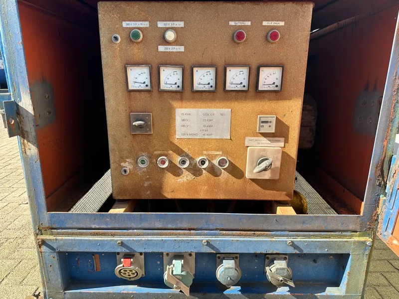 Hatz 3L30C Leroy Somer 15 kVA Silent generatorset - Generador industriale: foto 3 Hatz 3L30C Leroy Somer 15 kVA Silent generatorset - Generador industriale: foto 3