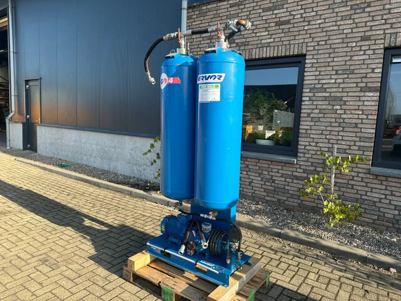 Hogedruk Hogedruk Luchtstart Air starter 30 Bar 15 kW 2 x 150 liter air tank - Bomba de agua: foto 4 Hogedruk Hogedruk Luchtstart Air starter 30 Bar 15 kW 2 x 150 liter air tank - Bomba de agua: foto 4