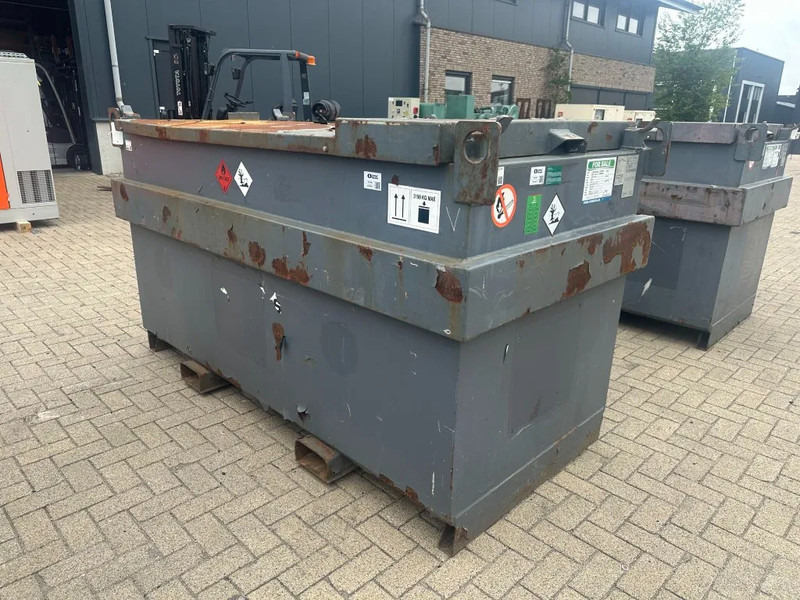 Tanque de almacenamiento IBC Steenbergen Kiwa IBC 2000 liter dieseltank met handpomp Milieutank: foto 9