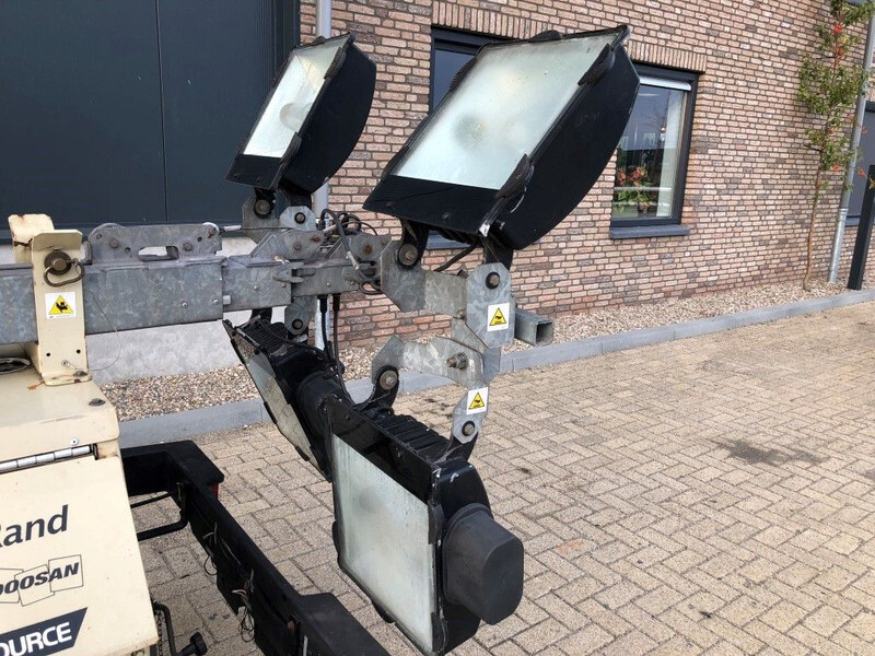 Torre de iluminación Ingersoll Rand Kubota LT6K 9 meter light tower generator: foto 16