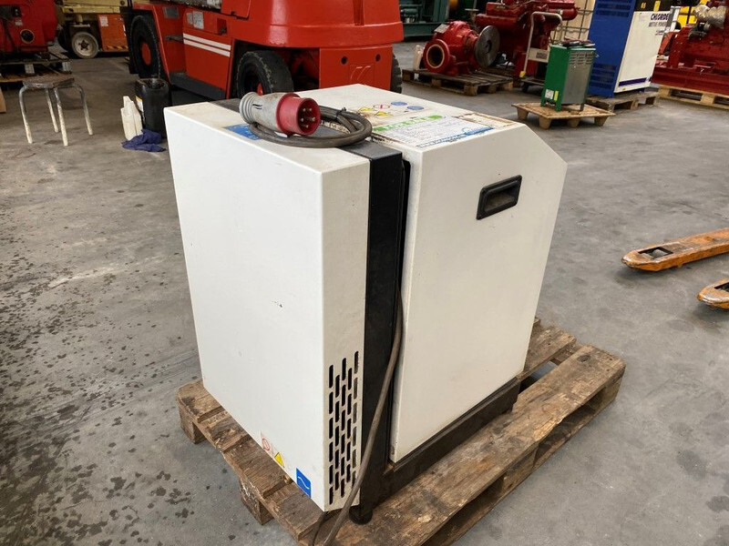 Compresor de aire Ingersoll Rand SSR ML 5.5 SSR ML5.5 6 kW 800 L / min 7.5 Bar Elektrische Schroefcompressor: foto 11 Compresor de aire Ingersoll Rand SSR ML 5.5 SSR ML5.5 6 kW 800 L / min 7.5 Bar Elektrische Schroefcompressor: foto 11