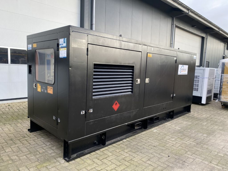 Iveco 8210 Mecc Alte Spa 330 kVA Silent generatorset - Generador industriale: foto 5 Iveco 8210 Mecc Alte Spa 330 kVA Silent generatorset - Generador industriale: foto 5