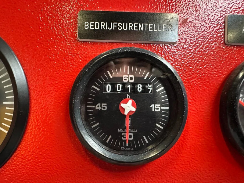 Iveco 8361 SRM 32.00 Van Wijk & Boerma 567 m3 / h 295 PK 8.6 Bar Diesel Waterpomp Firepack - Bomba de agua: foto 4 Iveco 8361 SRM 32.00 Van Wijk & Boerma 567 m3 / h 295 PK 8.6 Bar Diesel Waterpomp Firepack - Bomba de agua: foto 4