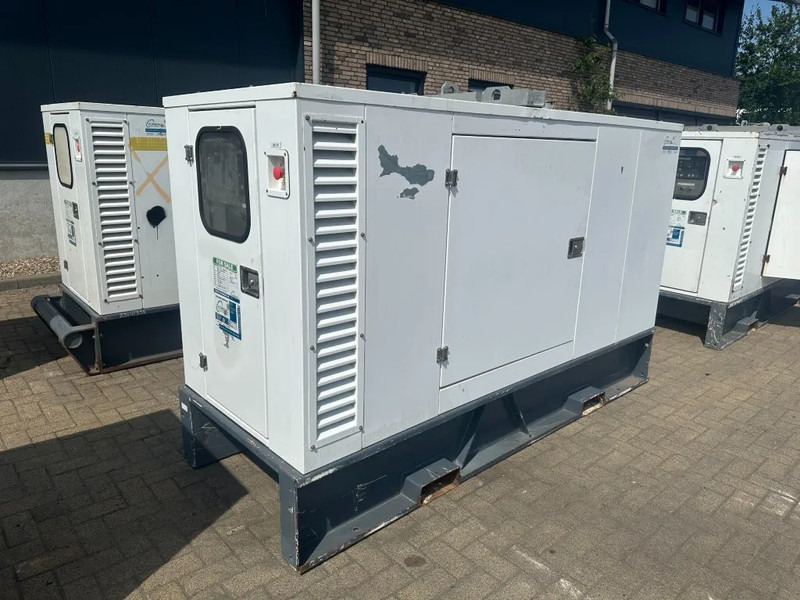 Iveco FPT NEF45 SM1A.A004 Stamford 60 KVA Silent Rental generatorset - Generador industriale: foto 5 Iveco FPT NEF45 SM1A.A004 Stamford 60 KVA Silent Rental generatorset - Generador industriale: foto 5