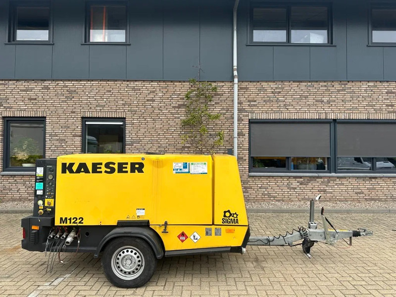 Kaeser M122 Deutz 11.1 m3 / min 10 Bar 83 kW Mobiele Diesel Compressor - Compresor de aire: foto 1 Kaeser M122 Deutz 11.1 m3 / min 10 Bar 83 kW Mobiele Diesel Compressor - Compresor de aire: foto 1