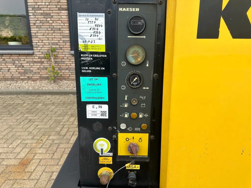 Kaeser M122 Deutz 11.1 m3 / min 10 Bar 83 kW Mobiele Diesel Compressor - Compresor de aire: foto 5 Kaeser M122 Deutz 11.1 m3 / min 10 Bar 83 kW Mobiele Diesel Compressor - Compresor de aire: foto 5