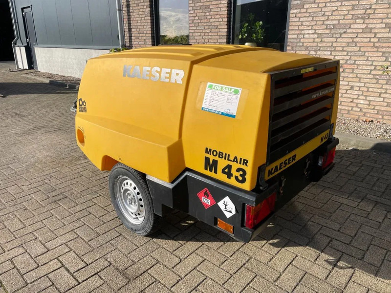 Kaeser M43 Kubota 4,2 m3 / min 7 Bar 30 kW mobiele Compressor - Compresor de aire: foto 3 Kaeser M43 Kubota 4,2 m3 / min 7 Bar 30 kW mobiele Compressor - Compresor de aire: foto 3