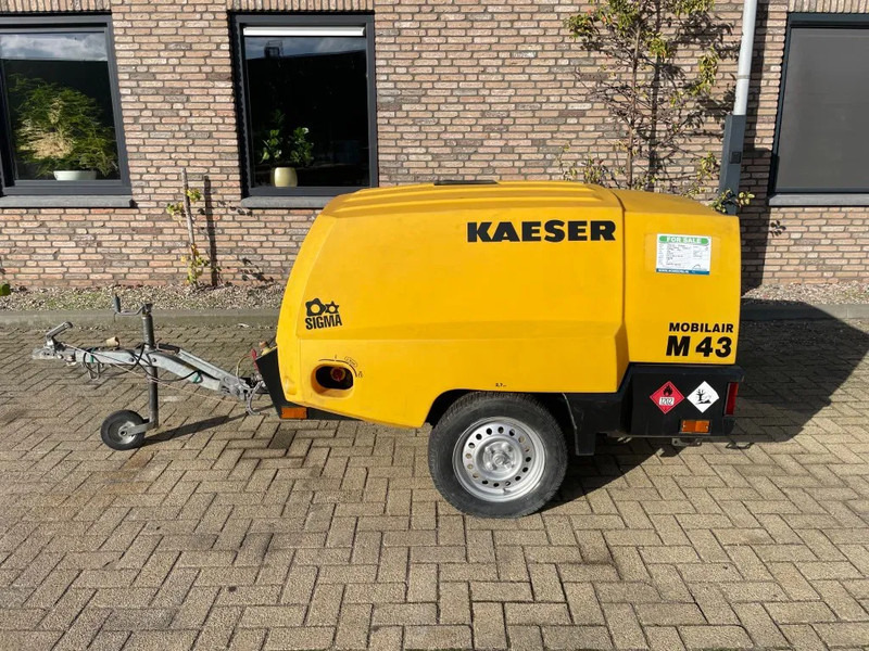 Kaeser M43 Kubota 4,2 m3 / min 7 Bar 30 kW mobiele Compressor - Compresor de aire: foto 2 Kaeser M43 Kubota 4,2 m3 / min 7 Bar 30 kW mobiele Compressor - Compresor de aire: foto 2