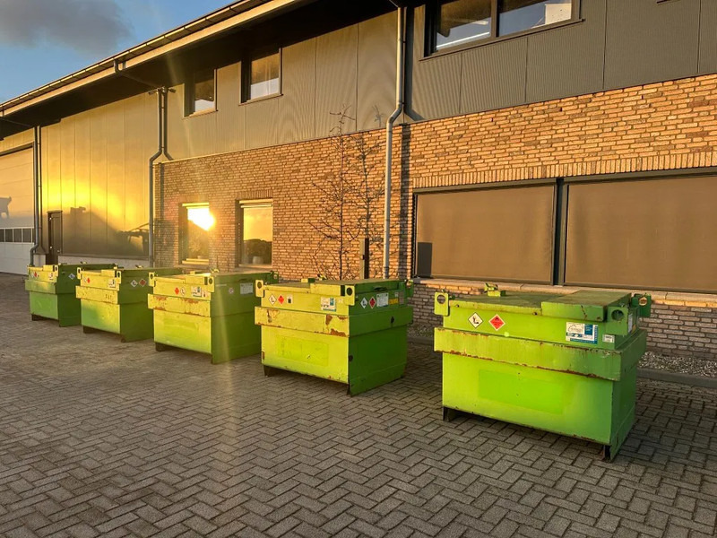 Tanque de almacenamiento Kiwa IBC Steenbergen 750 liter Dieseltank met Handpomp Milieutank: foto 8 Tanque de almacenamiento Kiwa IBC Steenbergen 750 liter Dieseltank met Handpomp Milieutank: foto 8