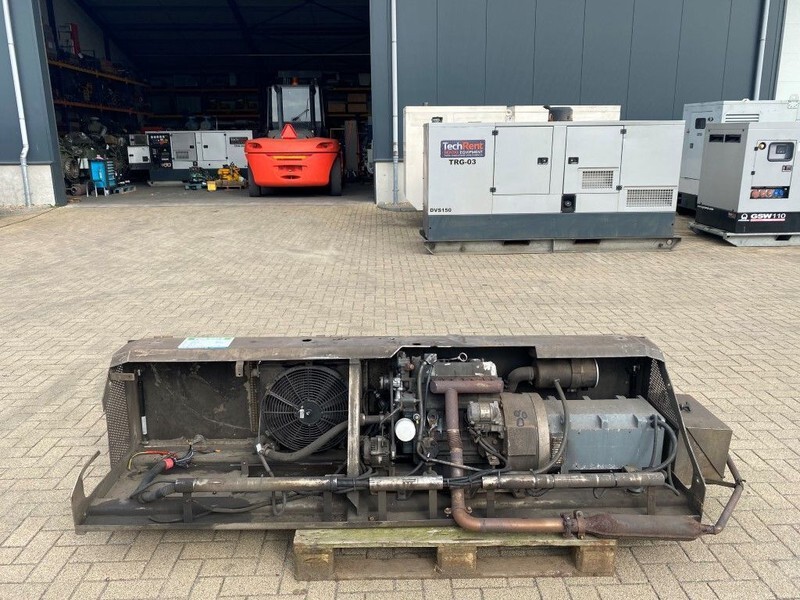Generador industriale Kubota V1505 Vrachtwagen aggregaat 12.5 kVA generatorset: foto 6