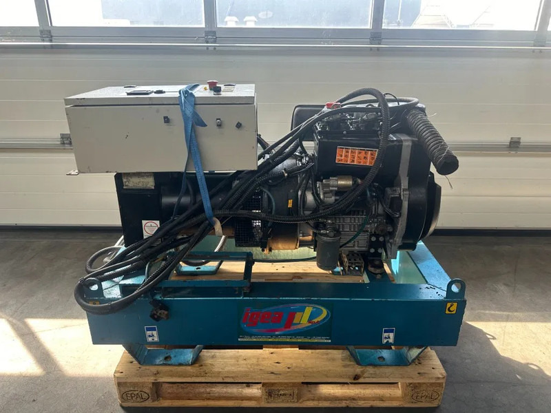 Lombardini 9LD 561-2 Mecc Alte Spa 16 kVA generatorset - Generador industriale: foto 1 Lombardini 9LD 561-2 Mecc Alte Spa 16 kVA generatorset - Generador industriale: foto 1