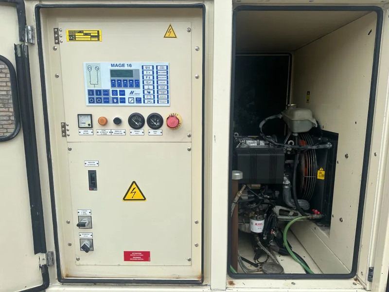 Lombardini LDW 702 Mecc Alte Spa 5 kVA Supersilent noodstroom generatorset as New ! - Generador industriale: foto 2 Lombardini LDW 702 Mecc Alte Spa 5 kVA Supersilent noodstroom generatorset as New ! - Generador industriale: foto 2