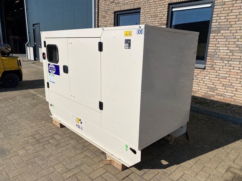 Perkins 1104A-44T FG Wilson 88 kVA Supersilent generatorset New ! - Generador industriale: foto 3 Perkins 1104A-44T FG Wilson 88 kVA Supersilent generatorset New ! - Generador industriale: foto 3