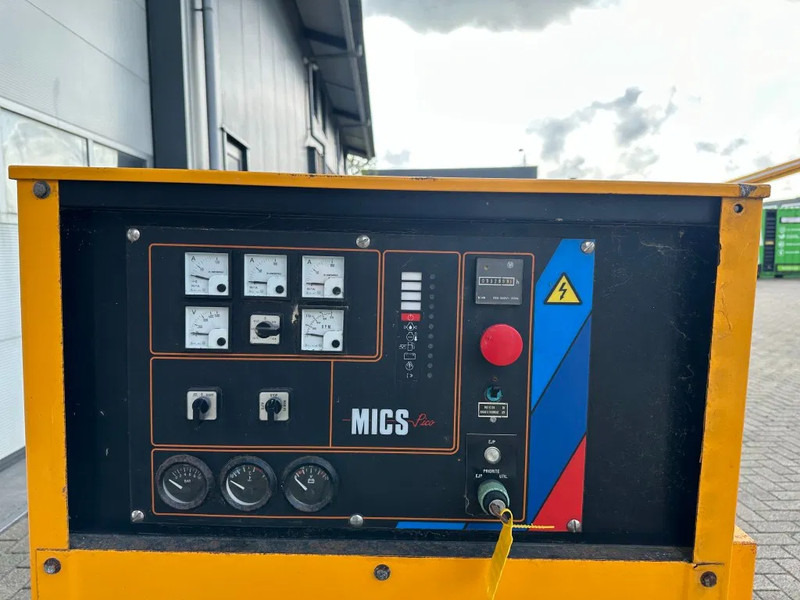 SDMO Yanmar Leroy Somer 50 kVA noodstroom generatorset 328 hours ! - Generador industriale: foto 4 SDMO Yanmar Leroy Somer 50 kVA noodstroom generatorset 328 hours ! - Generador industriale: foto 4