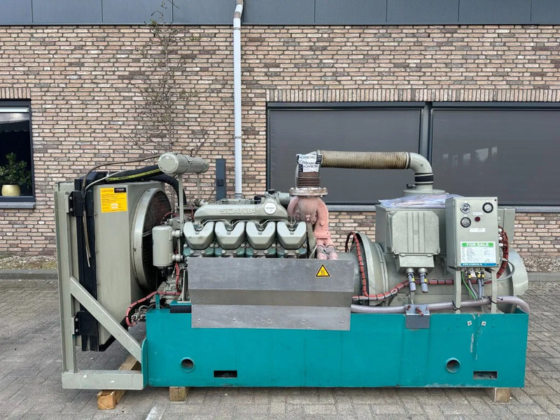 Scania DS14 A01 200 kVA noodstroom generatorset as New ! 178 hour - Generador industriale: foto 1 Scania DS14 A01 200 kVA noodstroom generatorset as New ! 178 hour - Generador industriale: foto 1