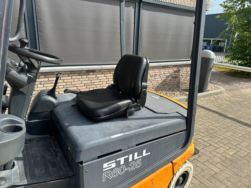 Still R 60-25 2.5 ton Triplex Freelift Sideshift Elektra Heftruck 590 cm hefhoogte ! - Carretilla elevadora eléctrica: foto 4 Still R 60-25 2.5 ton Triplex Freelift Sideshift Elektra Heftruck 590 cm hefhoogte ! - Carretilla elevadora eléctrica: foto 4