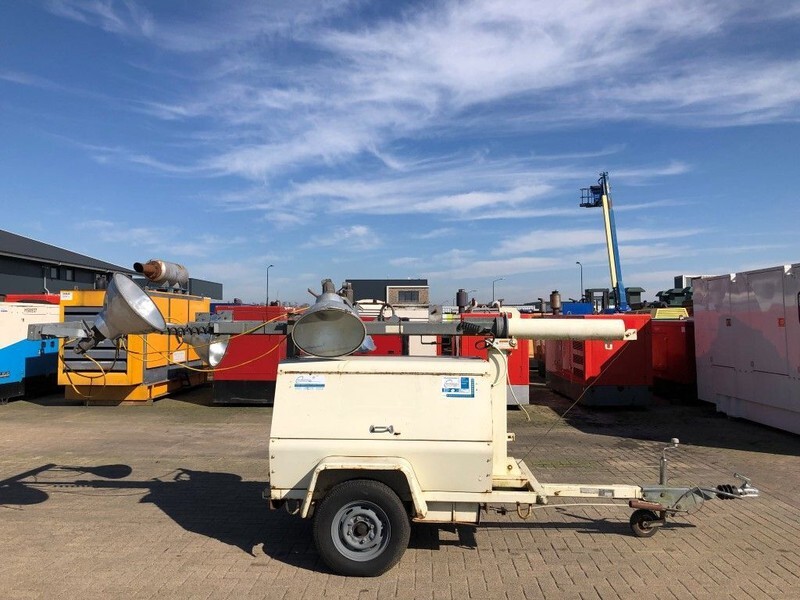 Terex Kubota Leroy Somer 7 kVA lichtmast aggregaat light tower - Torre de iluminación: foto 1 Terex Kubota Leroy Somer 7 kVA lichtmast aggregaat light tower - Torre de iluminación: foto 1