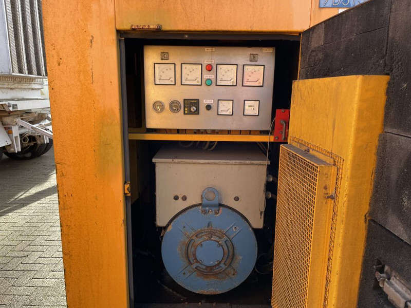 Volvo TID 121 LG Leroy Somer 275 kVA Silent generatorset - Generador industriale: foto 5 Volvo TID 121 LG Leroy Somer 275 kVA Silent generatorset - Generador industriale: foto 5