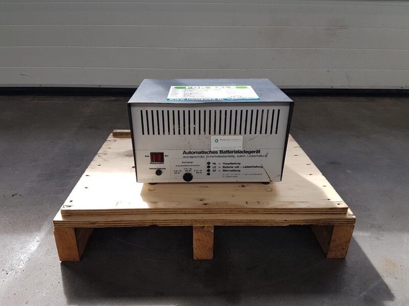 Acculader 24 Volt Acculader 230 Volt Battery Charger - Herramienta/ Equipo: foto 1 Acculader 24 Volt Acculader 230 Volt Battery Charger - Herramienta/ Equipo: foto 1