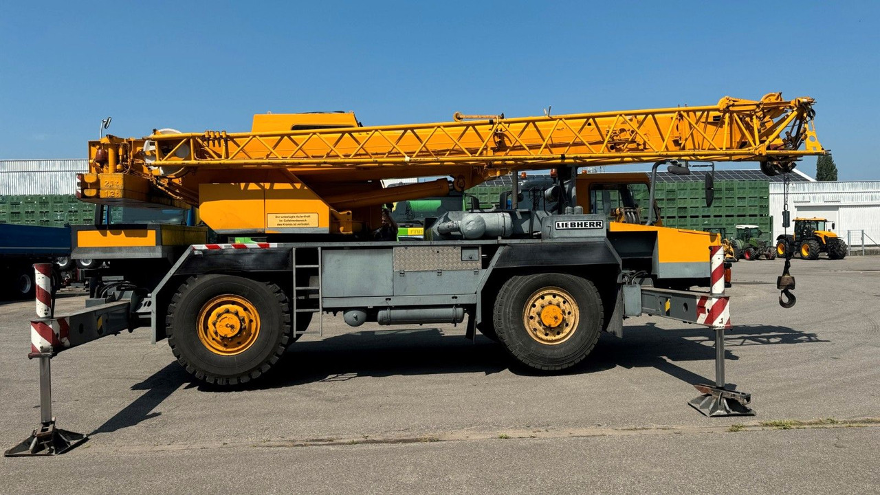 Liebherr LTM 1025 Mobilkran 40m Doppelklappspitze - Camión grúa: foto 4 Liebherr LTM 1025 Mobilkran 40m Doppelklappspitze - Camión grúa: foto 4