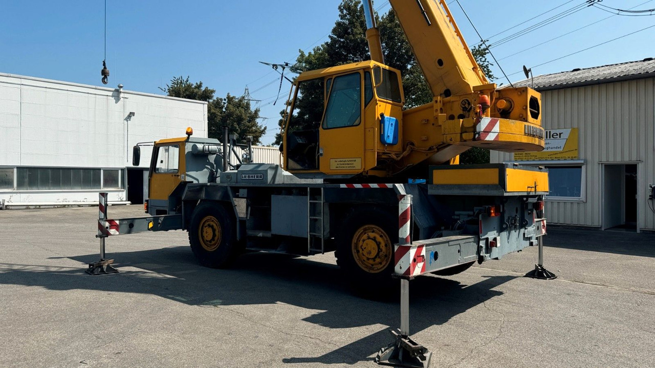 Liebherr LTM 1025 Mobilkran 40m Doppelklappspitze - Camión grúa: foto 5 Liebherr LTM 1025 Mobilkran 40m Doppelklappspitze - Camión grúa: foto 5