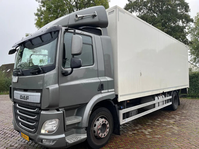 DAF CF 290 FA - Camión caja cerrada: foto 1 DAF CF 290 FA - Camión caja cerrada: foto 1