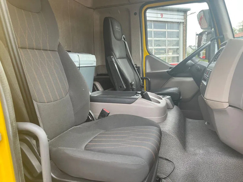 Camión caja cerrada DAF LF 210 FA 12 TN: foto 18