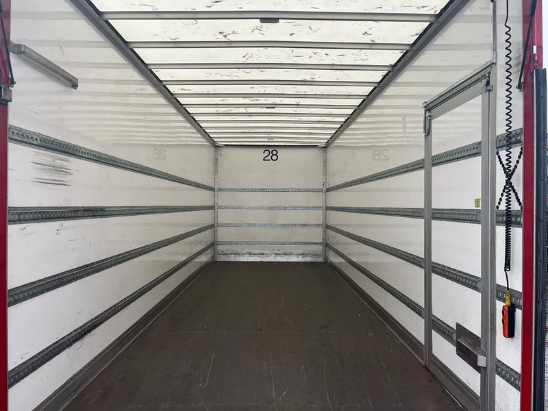 Camión caja cerrada DAF LF 260 FA: foto 13
