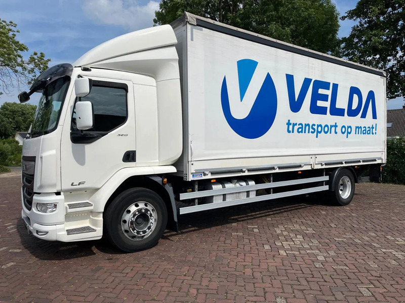 DAF LF 320 FA - Camión caja cerrada: foto 1 DAF LF 320 FA - Camión caja cerrada: foto 1
