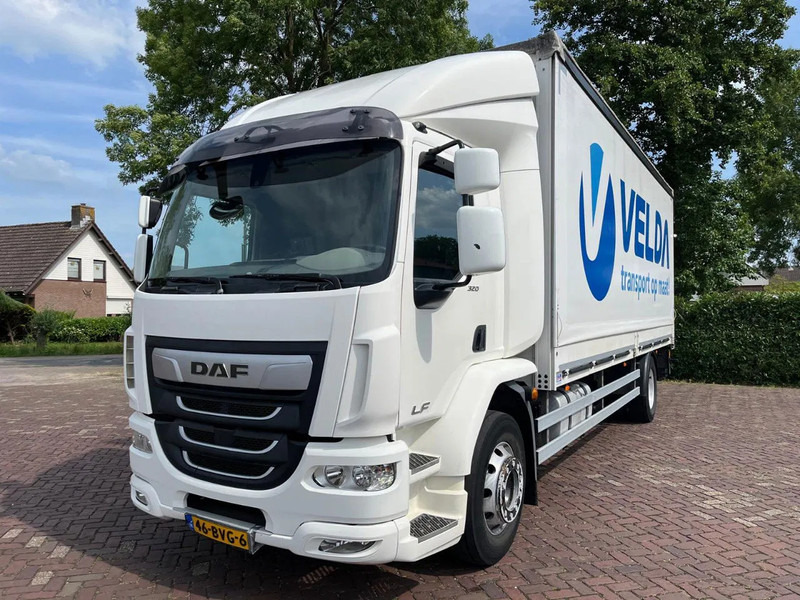DAF LF 320 FA - Camión caja cerrada: foto 2 DAF LF 320 FA - Camión caja cerrada: foto 2