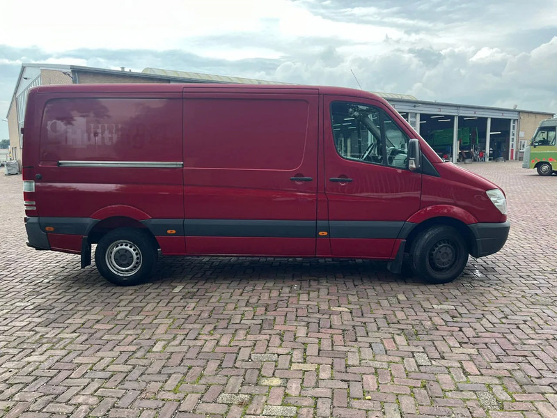 Mercedes-Benz Sprinter 313 CDI L2H1 - Furgón: foto 4 Mercedes-Benz Sprinter 313 CDI L2H1 - Furgón: foto 4