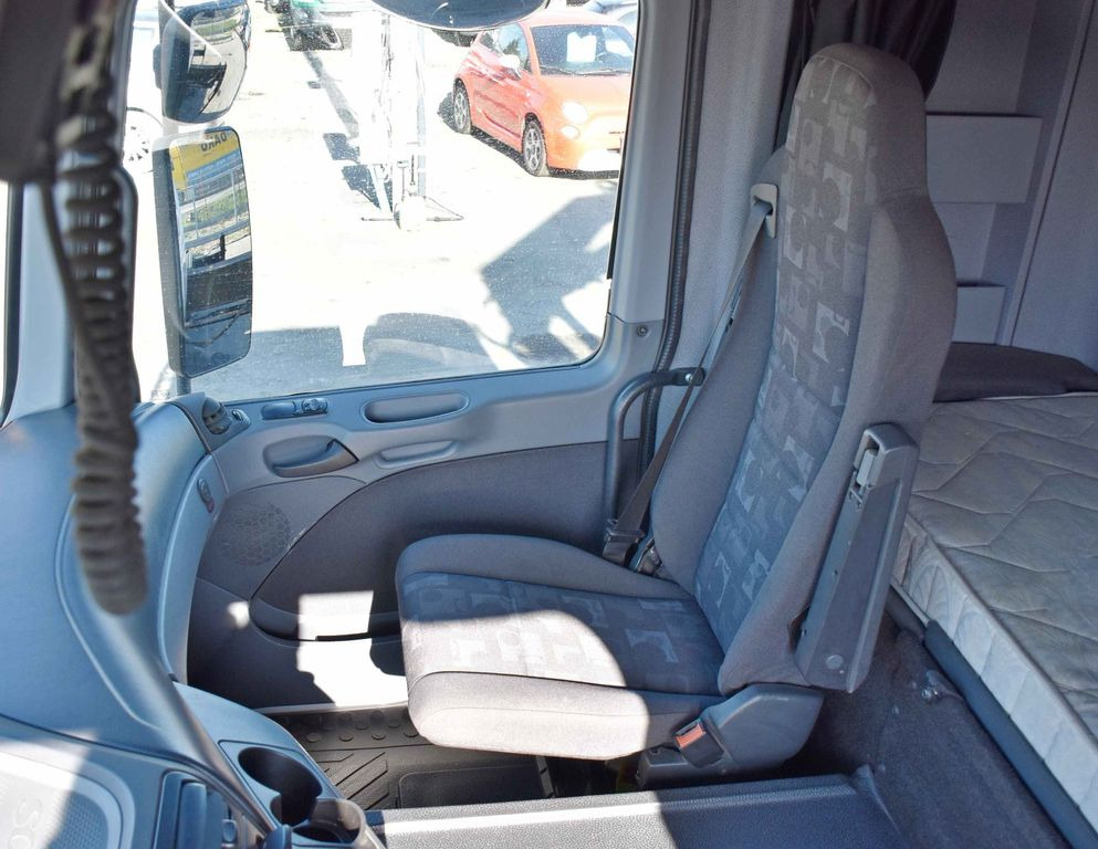 Cabeza tractora Mercedes-Benz ACTROS 1844 * Sattelzugmaschine *HIAB 330-5/FUNK Mercedes-Benz ACTROS 1844 * Sattelzugmaschine *HIAB 330-5/FUNK: foto 10 Cabeza tractora Mercedes-Benz ACTROS 1844 * Sattelzugmaschine *HIAB 330-5/FUNK Mercedes-Benz ACTROS 1844 * Sattelzugmaschine *HIAB 330-5/FUNK: foto 10