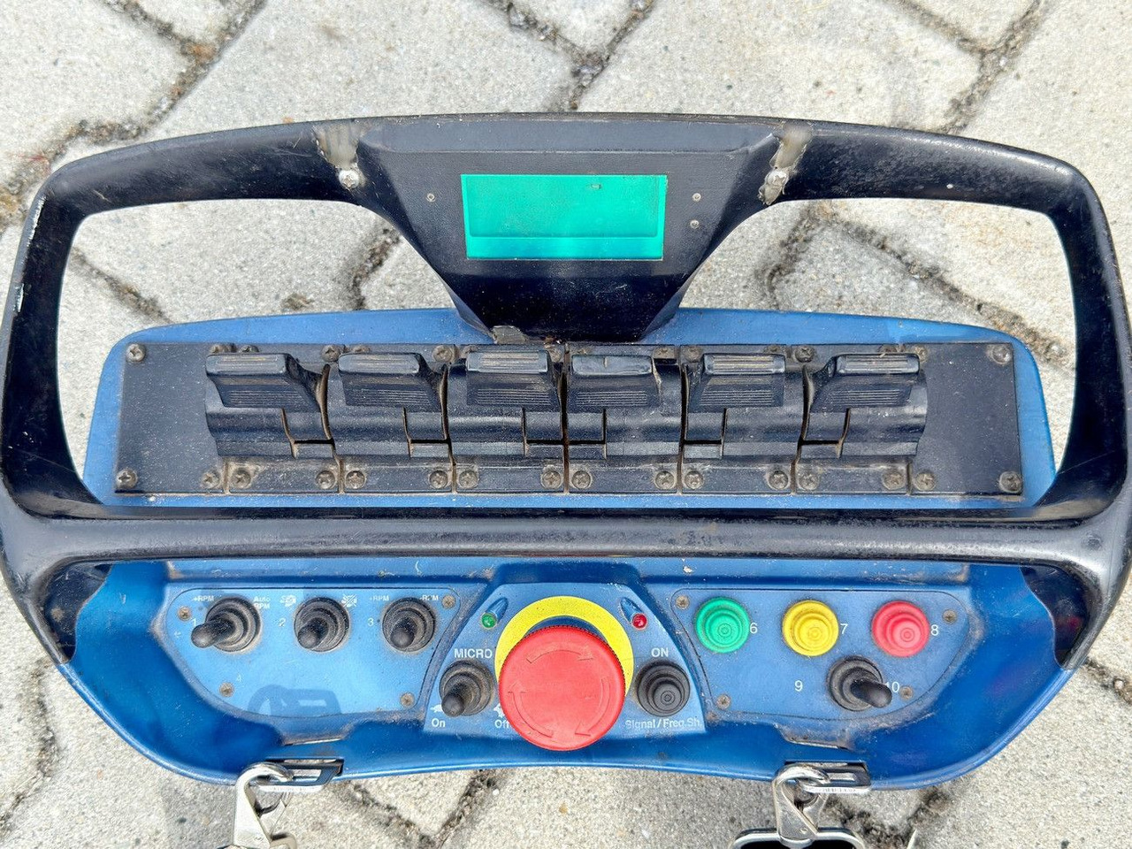 Leasing de  DAF CF 85.380 * HMF 2823 K6 (B3) + FUNK * 8x4 * TOP DAF CF 85.380 * HMF 2823 K6 (B3) + FUNK * 8x4 * TOP: foto 13