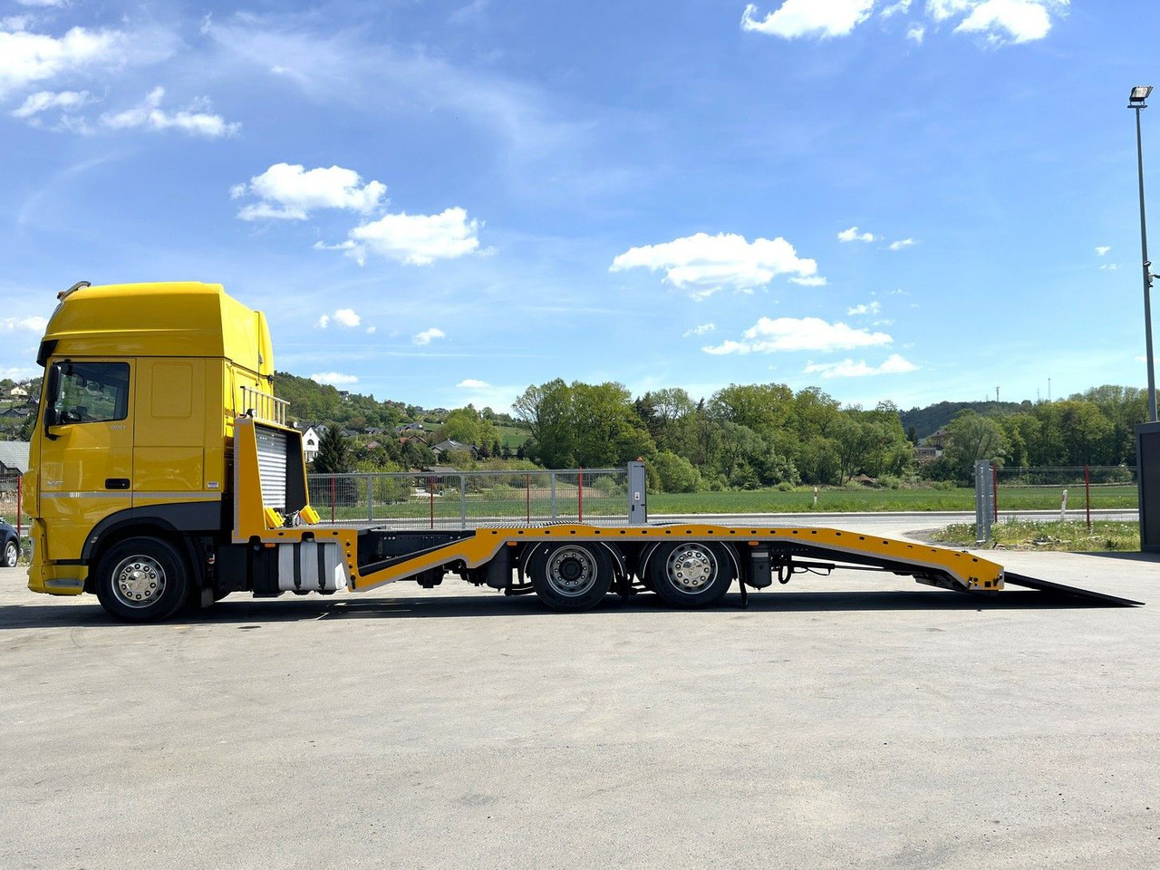 DAF XF 480 * ABSCHLEPPWAGEN 8,80 m * TOPZUSTAND - Grua de remolque autos: foto 3 DAF XF 480 * ABSCHLEPPWAGEN 8,80 m * TOPZUSTAND - Grua de remolque autos: foto 3