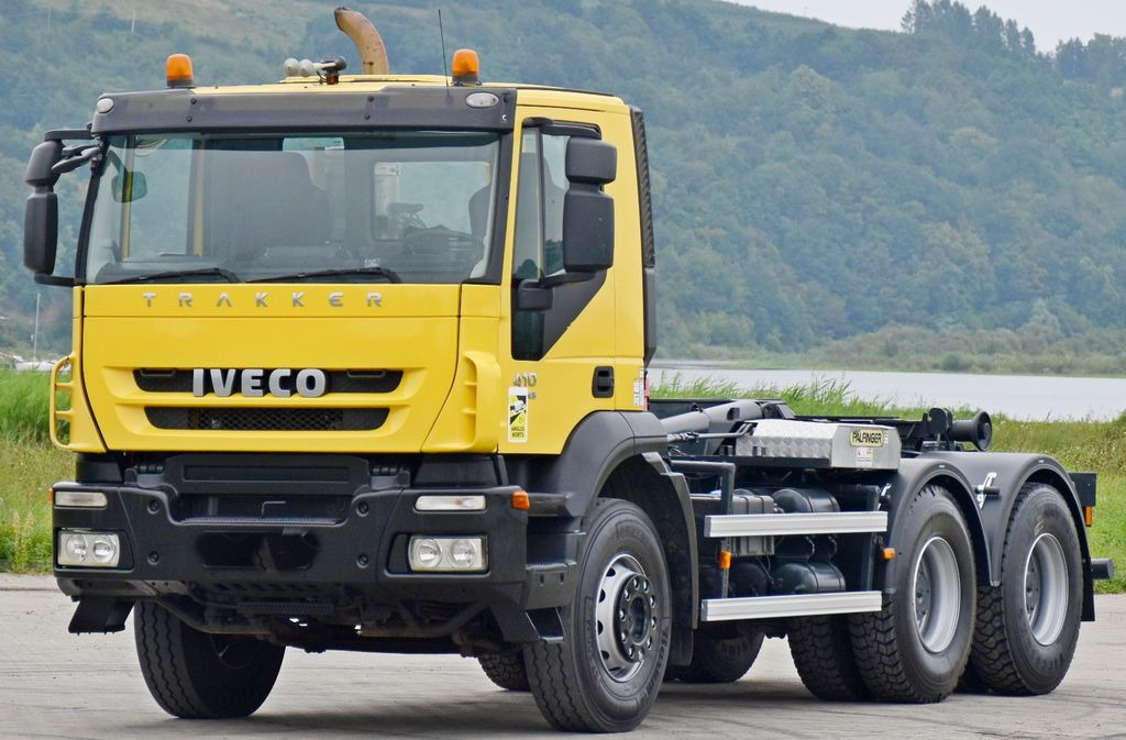Iveco TRAKKER 410 * ABROLLKIPPER * 6x4 * TOPZUSTAND - Camión multibasculante: foto 3 Iveco TRAKKER 410 * ABROLLKIPPER * 6x4 * TOPZUSTAND - Camión multibasculante: foto 3