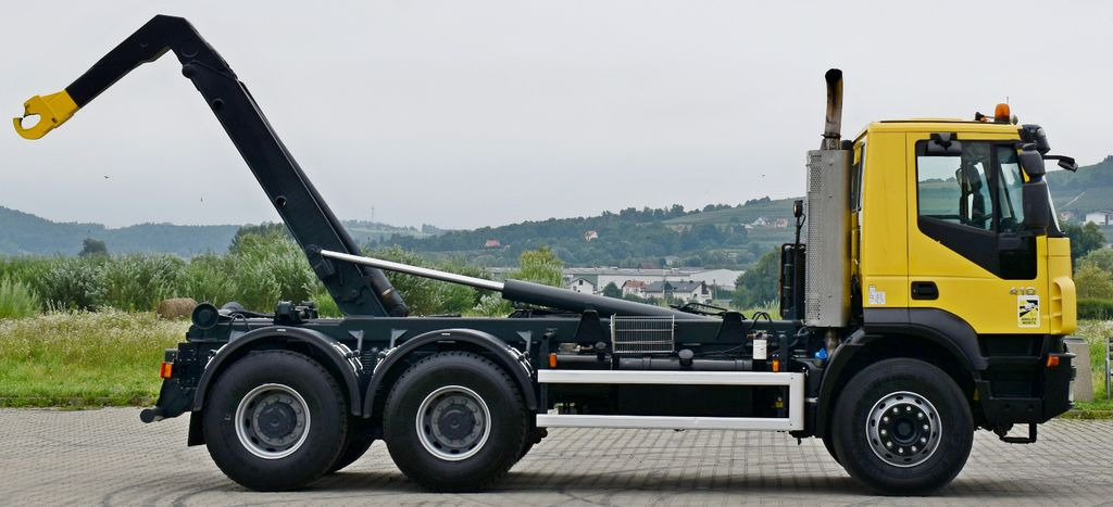 Iveco TRAKKER 410 * ABROLLKIPPER * 6x4 * TOPZUSTAND - Camión multibasculante: foto 5 Iveco TRAKKER 410 * ABROLLKIPPER * 6x4 * TOPZUSTAND - Camión multibasculante: foto 5