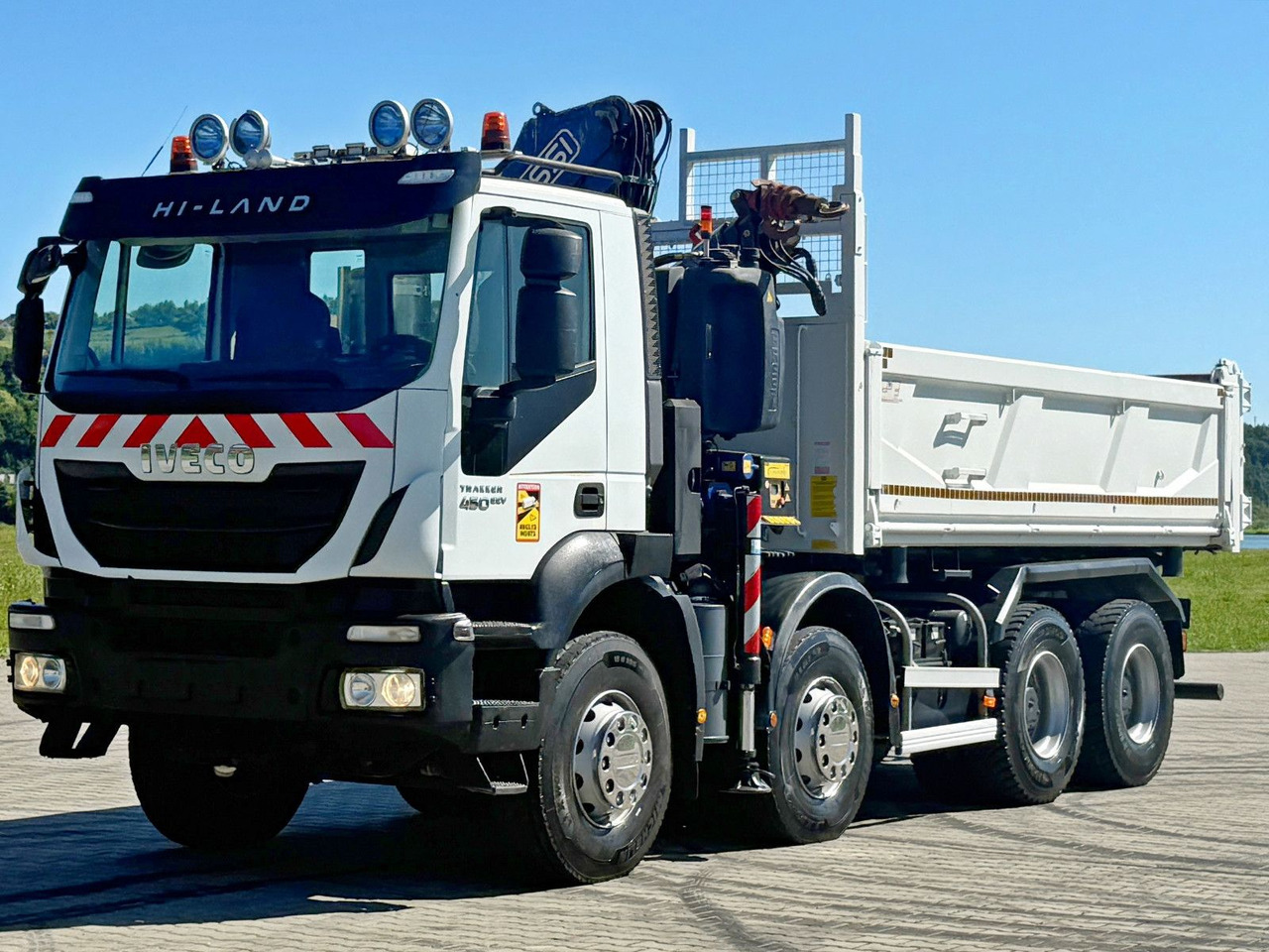 Iveco TRAKKER 450 * FASSI F215A.0.22 + FUNK / 8x4 *TOP - Camión volquete, Camión grúa: foto 5 Iveco TRAKKER 450 * FASSI F215A.0.22 + FUNK / 8x4 *TOP - Camión volquete, Camión grúa: foto 5