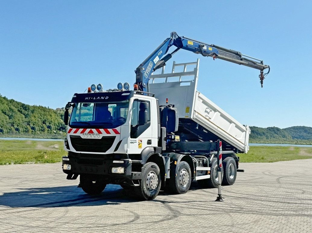 Iveco TRAKKER 450 * FASSI F215A.0.22 + FUNK / 8x4 *TOP - Camión volquete, Camión grúa: foto 2 Iveco TRAKKER 450 * FASSI F215A.0.22 + FUNK / 8x4 *TOP - Camión volquete, Camión grúa: foto 2