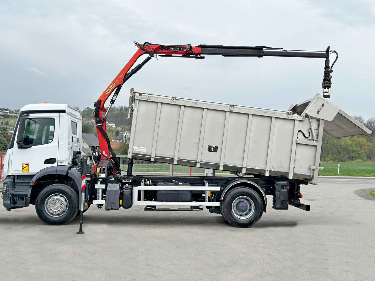 Mercedes-Benz AROCS 1830* KIPPER 5,00m * PK 7.501 SLD A + FUNK - Camión volquete, Camión grúa: foto 5 Mercedes-Benz AROCS 1830* KIPPER 5,00m * PK 7.501 SLD A + FUNK - Camión volquete, Camión grúa: foto 5