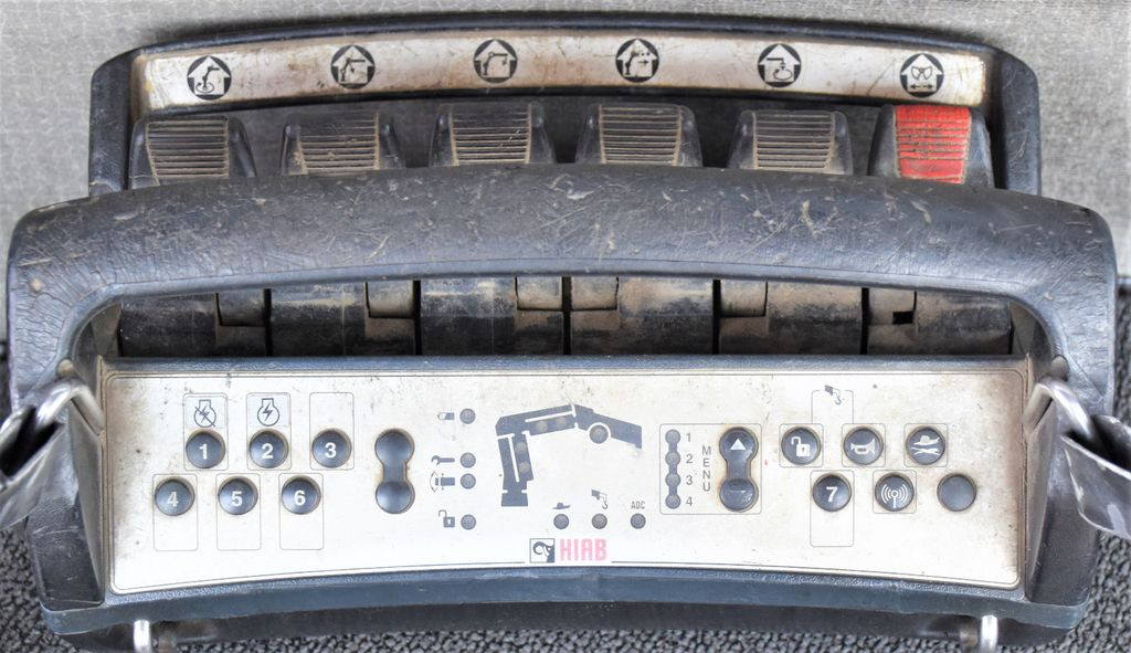 Leasing de Renault KERAX 410 * HIAB 144 B-3 HIDUO / 6x4 * TOP Renault KERAX 410 * HIAB 144 B-3 HIDUO / 6x4 * TOP Renault KERAX 410 * HIAB 144 B-3 HIDUO / 6x4 * TOP Renault KERAX 410 * HIAB 144 B-3 HIDUO / 6x4 * TOP: foto 12